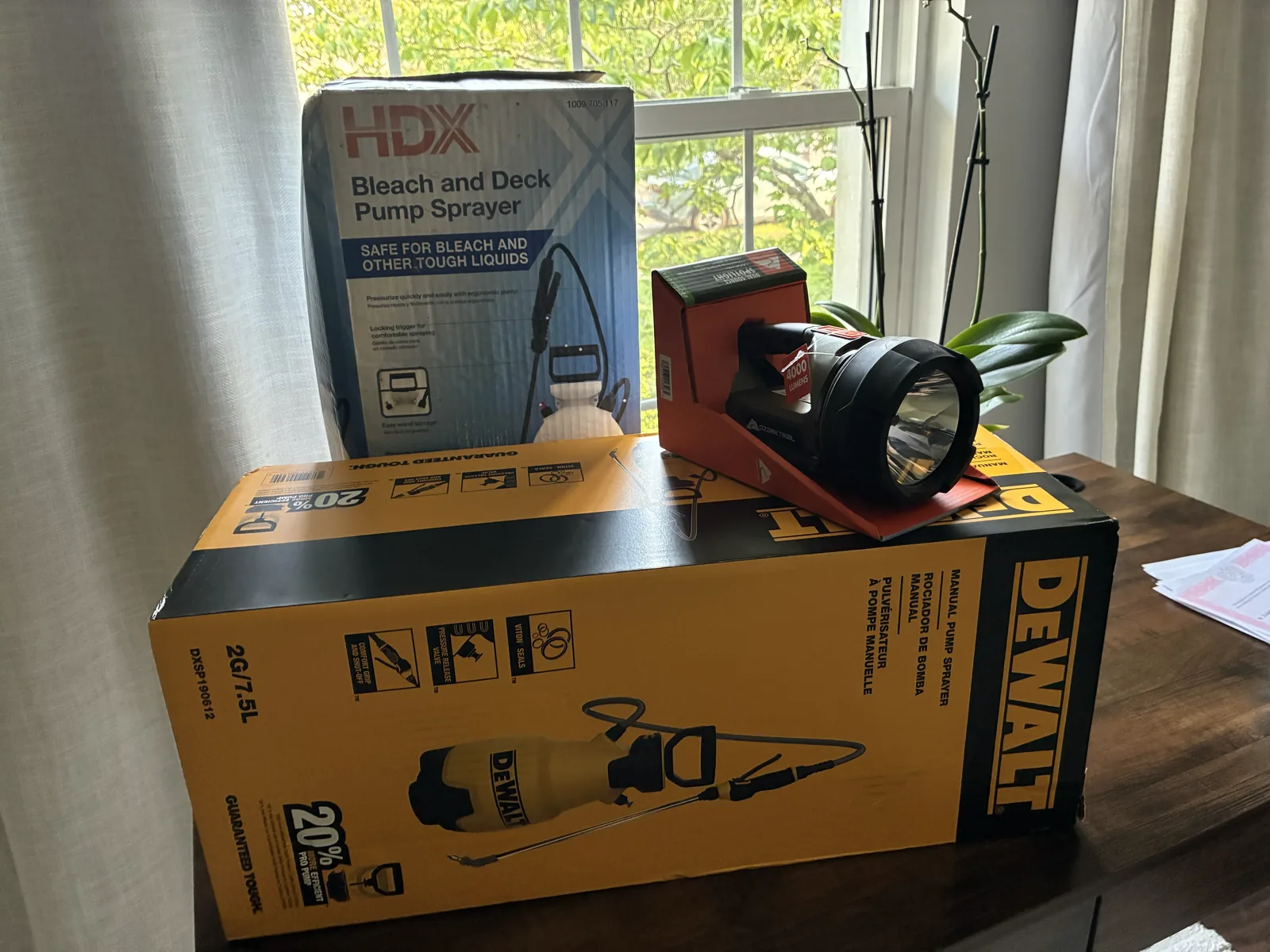 Опрыскиватель HDX Bleach and Deck Pump Sprayer — оборудование «Партнёра» для подтверждения лицензии МЧС в Казани